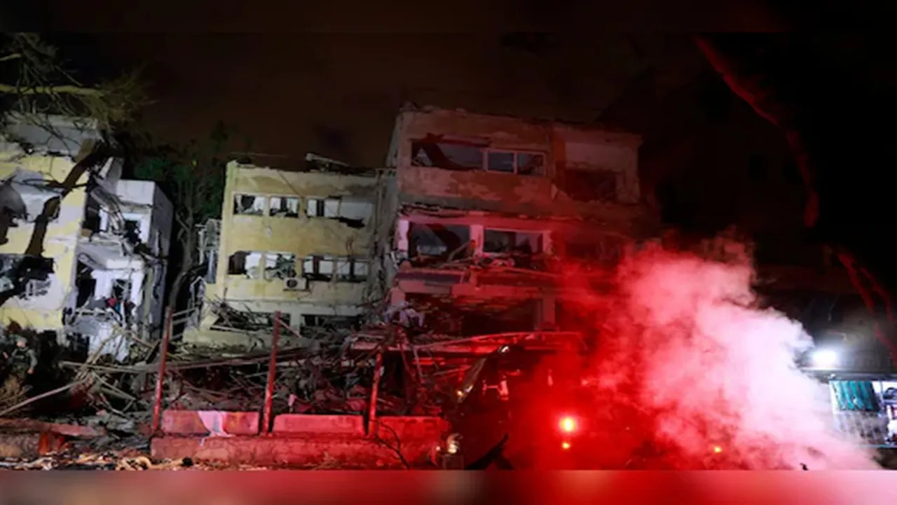 Iran-Israel War: ईरान ने इजरायल पर फिर से दागी कई मिसाइल, तीन की मौत, अमेरिकी दूतावास को को भी पहुंचा नुकसान