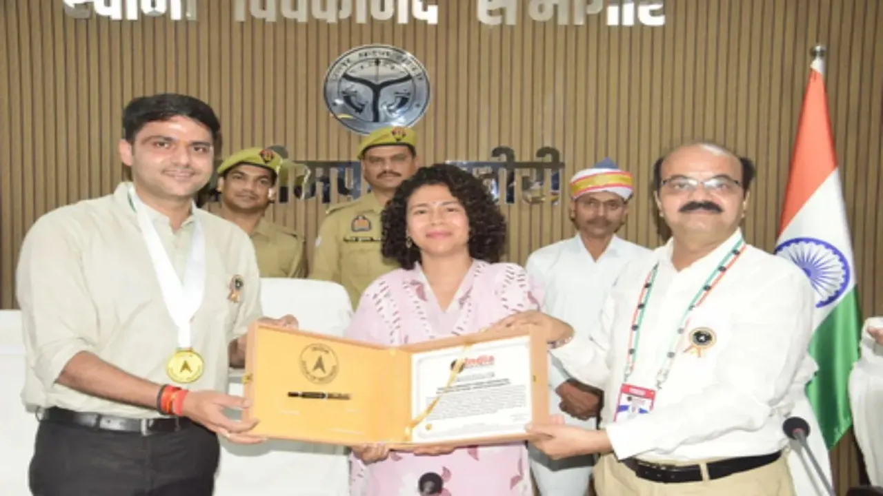 लखीमपुर खीरी ने जल संरक्षण में रचा इतिहास: एक महीने में बनाए 1,030 तालाब, 'इंडिया बुक ऑफ रिकॉर्ड्स’ में दर्ज हुआ नाम