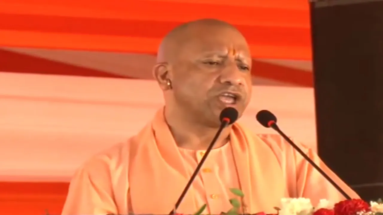 आजमगढ़ में गरजे सीएम योगी, कहा- जो लोग दूसरों के लिए खतरा बने, उन्हें मिला यमलोक का टिकट