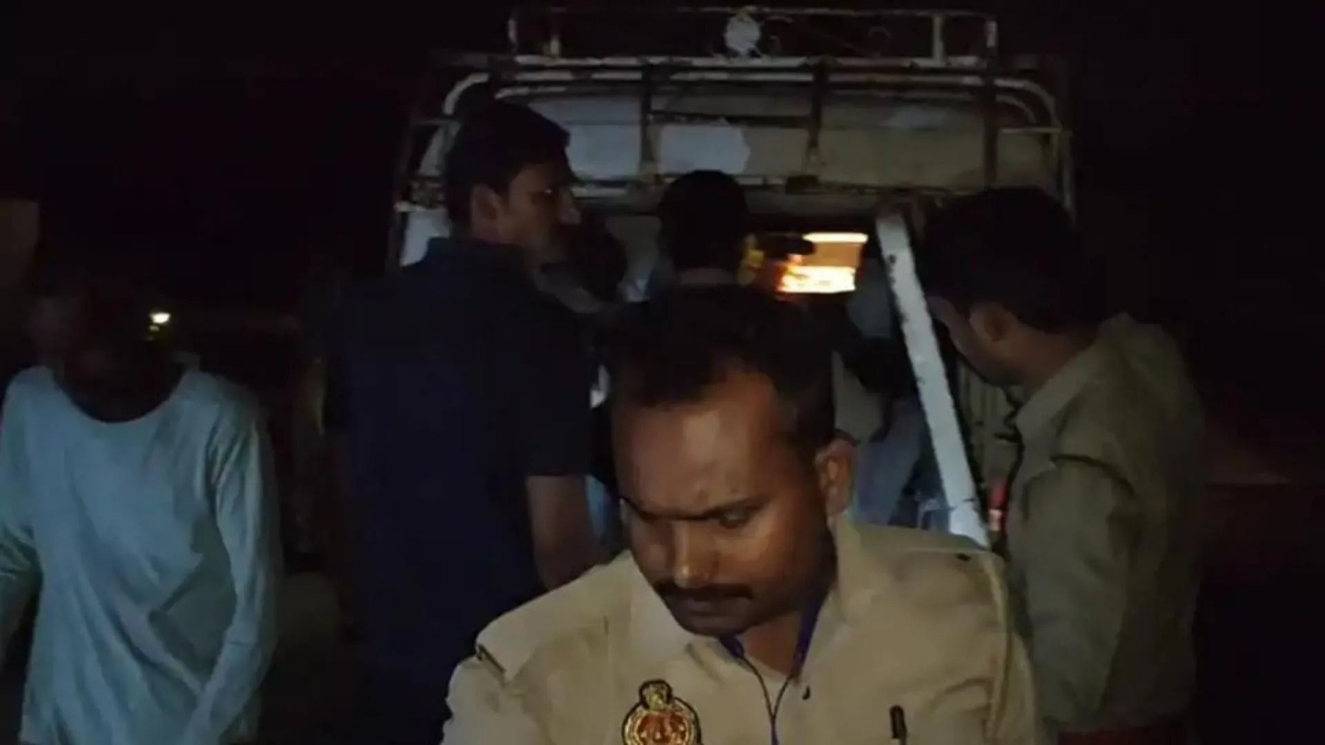 गोंडा :  सड़क हादसे में बाइक सवार दो युवकों की मौत, अज्ञात वाहन ने मारी टक्कर 