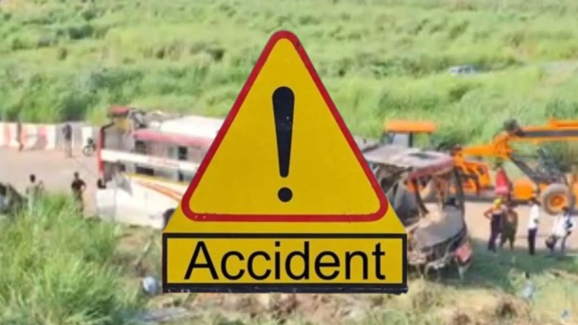 बिहार से दिल्ली जा रही डबल डेकर बस खाई में गिरी, भीषण हादसे में 2 की मौत, 50 से अधिक जख्मी