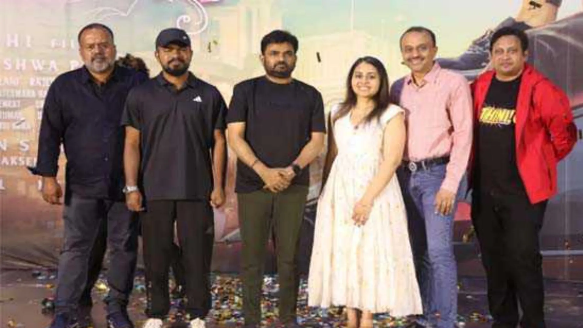 The Raja Saab के प्रमोशन में भावुक हुए निर्देशक मारुति, बोले- प्रभास से पहली मुलाक़ात भगवान के दर्शन जैसी 