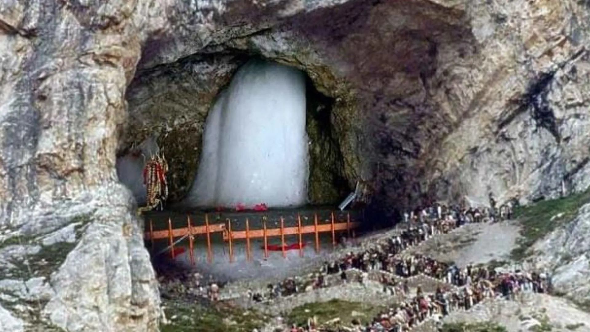 अमरनाथ यात्रा की शुरुआत  समय सीमा में कार्य पूरा करने का निर्देश, श्रद्धालुओं को मिलेंगी सभी सुविधाएं