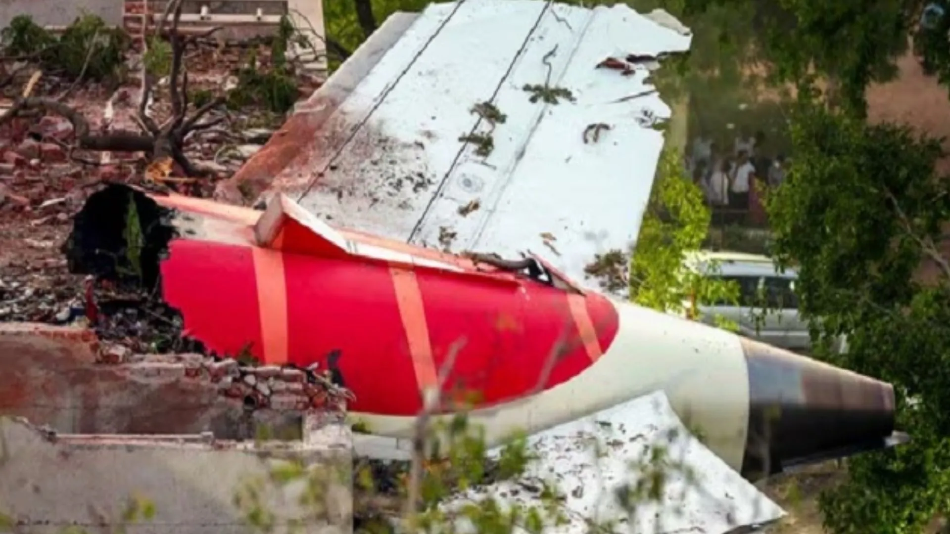 अहमदाबाद विमान दुर्घटना की जांच के लिए गठित की गई कमेटी,  3 महीने में देगी रिपोर्ट 