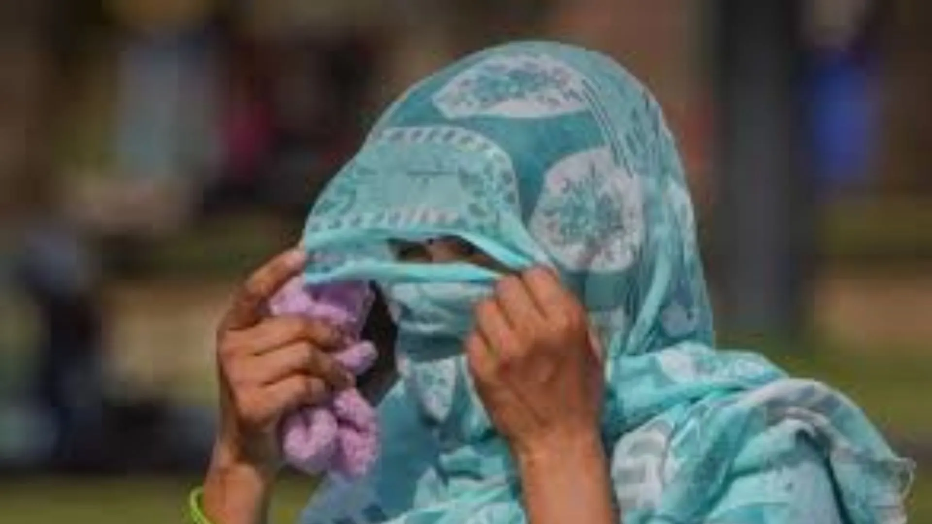 Delhi Heatwave: दिल्ली में भीषण गर्मी का ‘रेड अलर्ट’, अस्पतालों में बीमारियों के बढ़े मामले  