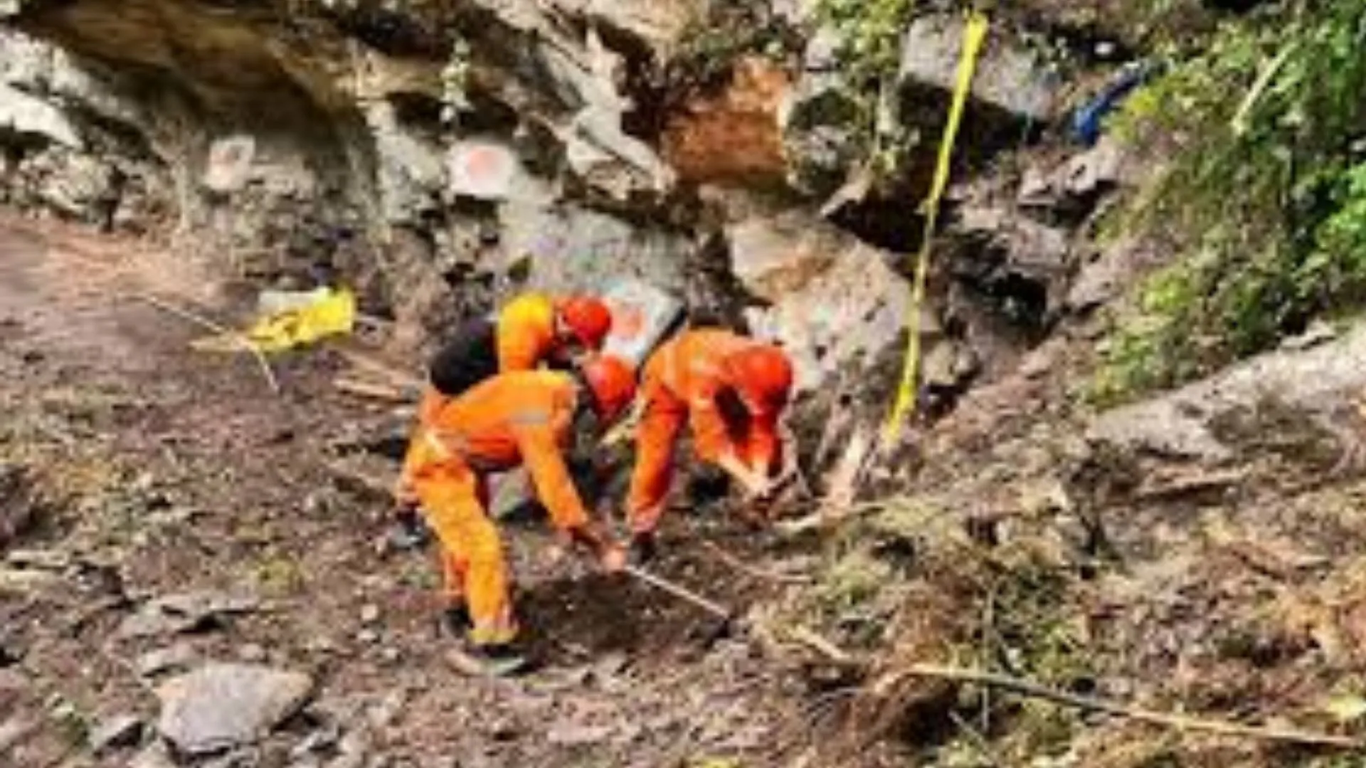 उत्तराखंड : यमुनोत्री पैदल मार्ग पर भूस्खलन से लापता हुए दो श्रद्धालु, रेस्क्यू अभियान जारी 