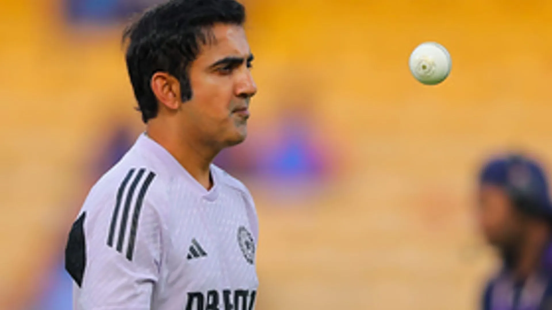 हर गेंद पर चुनौती पेश करें..टीम को जीत का मंत्र दे रहे कोच गौतम गंभीर, बिना अनुभवी खिलाड़ियों के इंग्लैंड दौरे को बनाये यादगार 