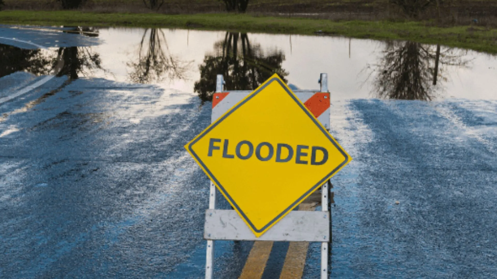 बाढ़ की विभिषिका में कैसे बचें और बचाएं: आपदा प्रबंधन ने दिया प्रशिक्षण, तहसील क्षेत्रों में कराया गया मॉक अभ्यास