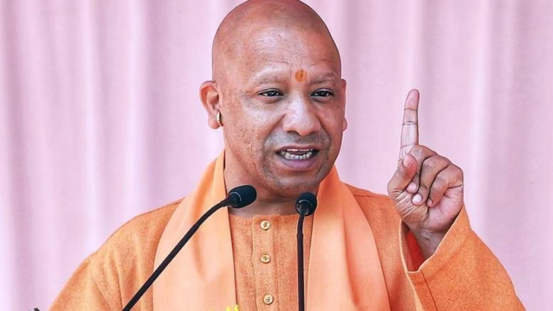  'अतिथि देवो भव:', अयोध्या में बोले सीएम योगी- कभी अयोध्या आने वाले श्रद्धालुओं पर गोलियां चलती थीं, आज होती है पुष्प वर्षा 