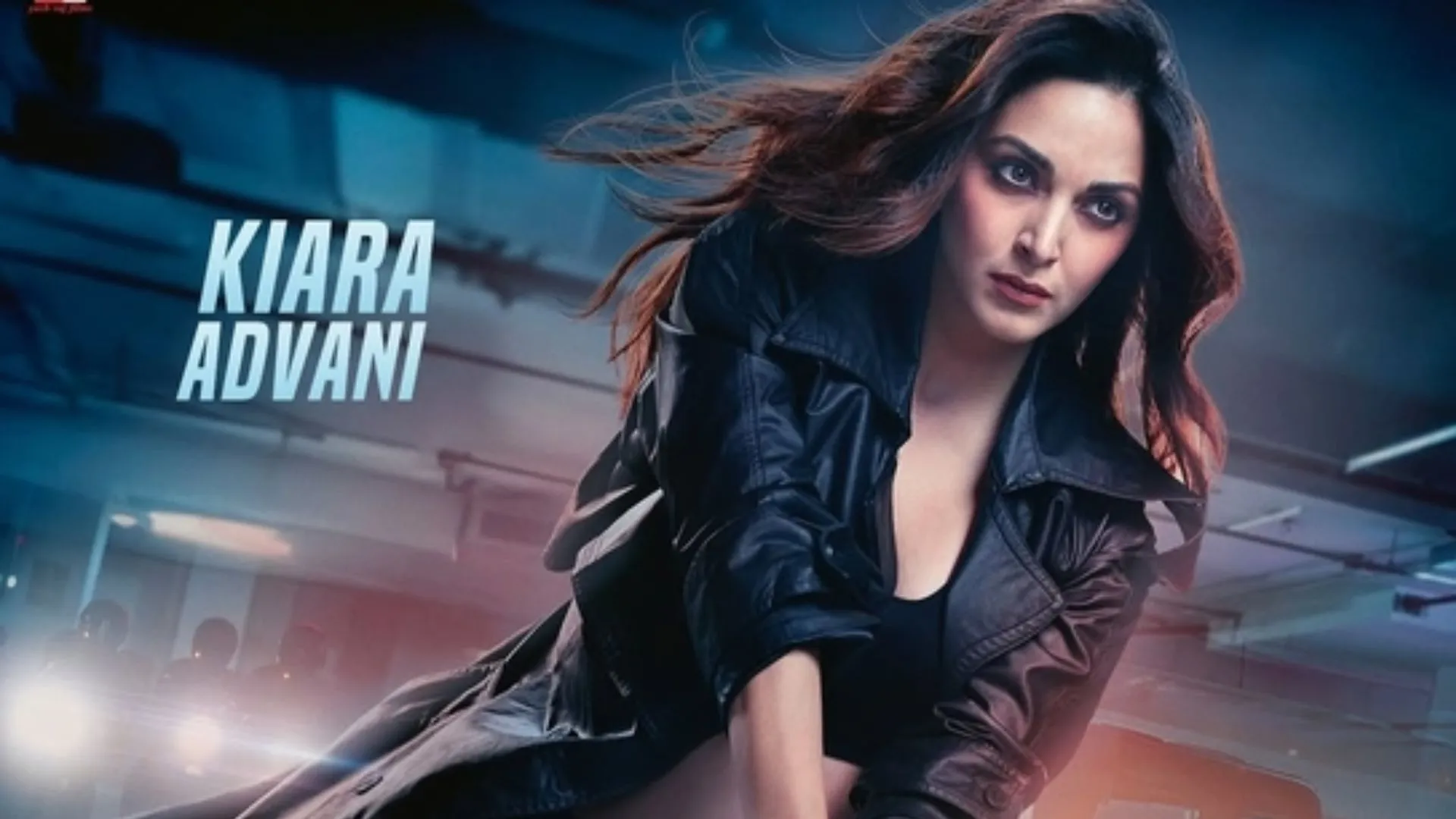 War 2 : बंदूक थामे, तीखी और Fearless Action करती दिखेंगी किआरा, पोस्टर लुक ने मचाया तहलका 