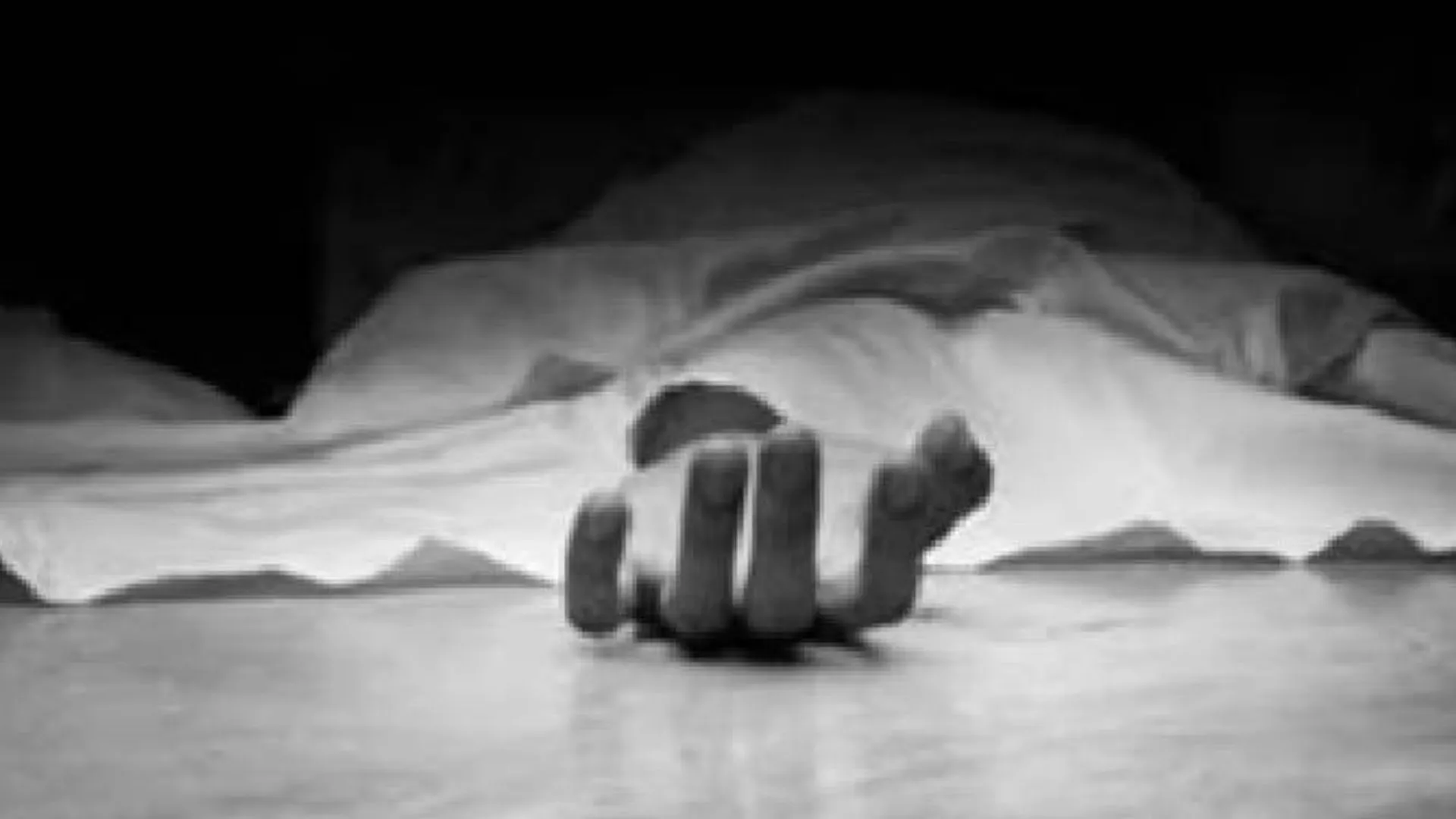 बहराइच: तालाब में उतराता मिला युवती का शव, इलाके में सनसनी