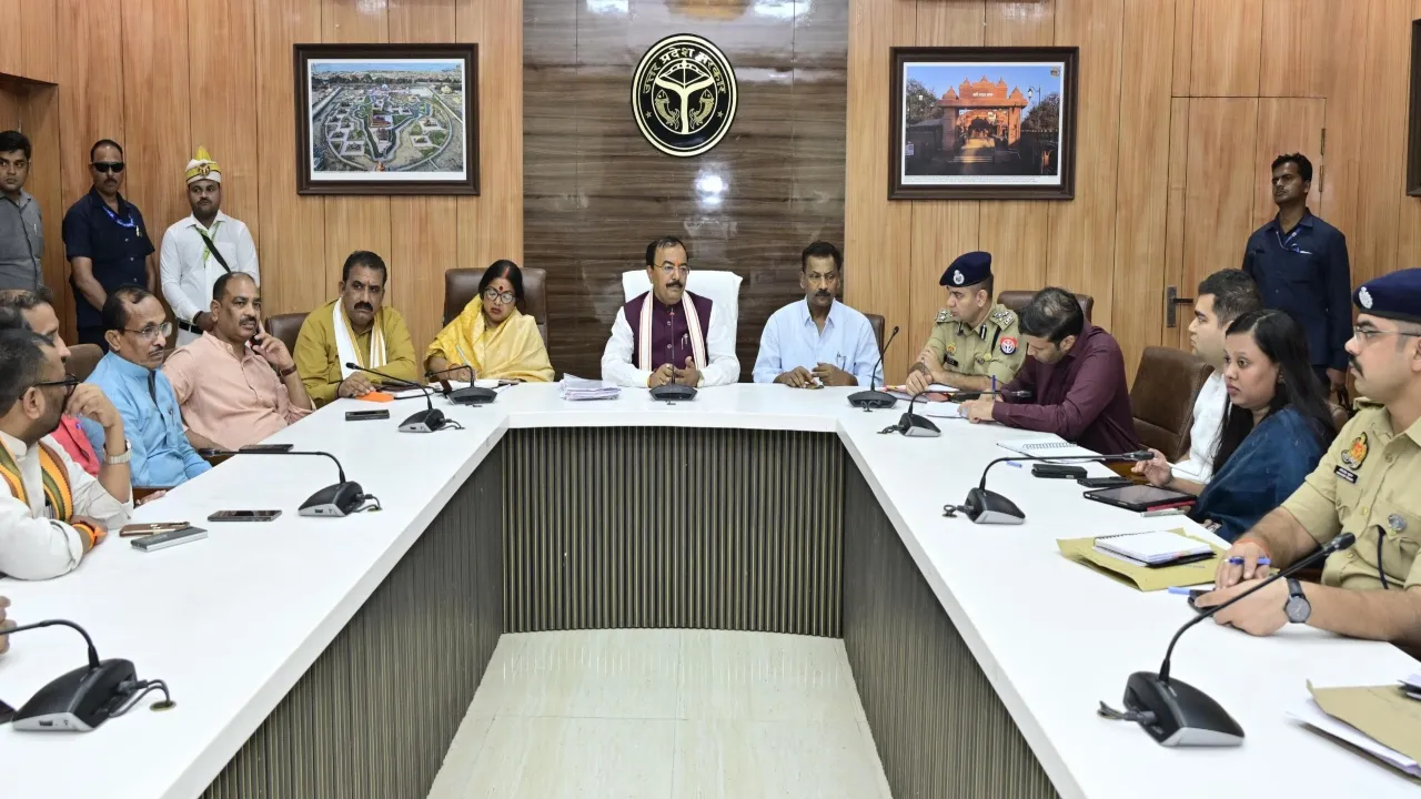 प्रयागराज : पीडीए, आवास विकास रिंग रोड को सेक्टरों में बांटकर करें समग्र विकास 