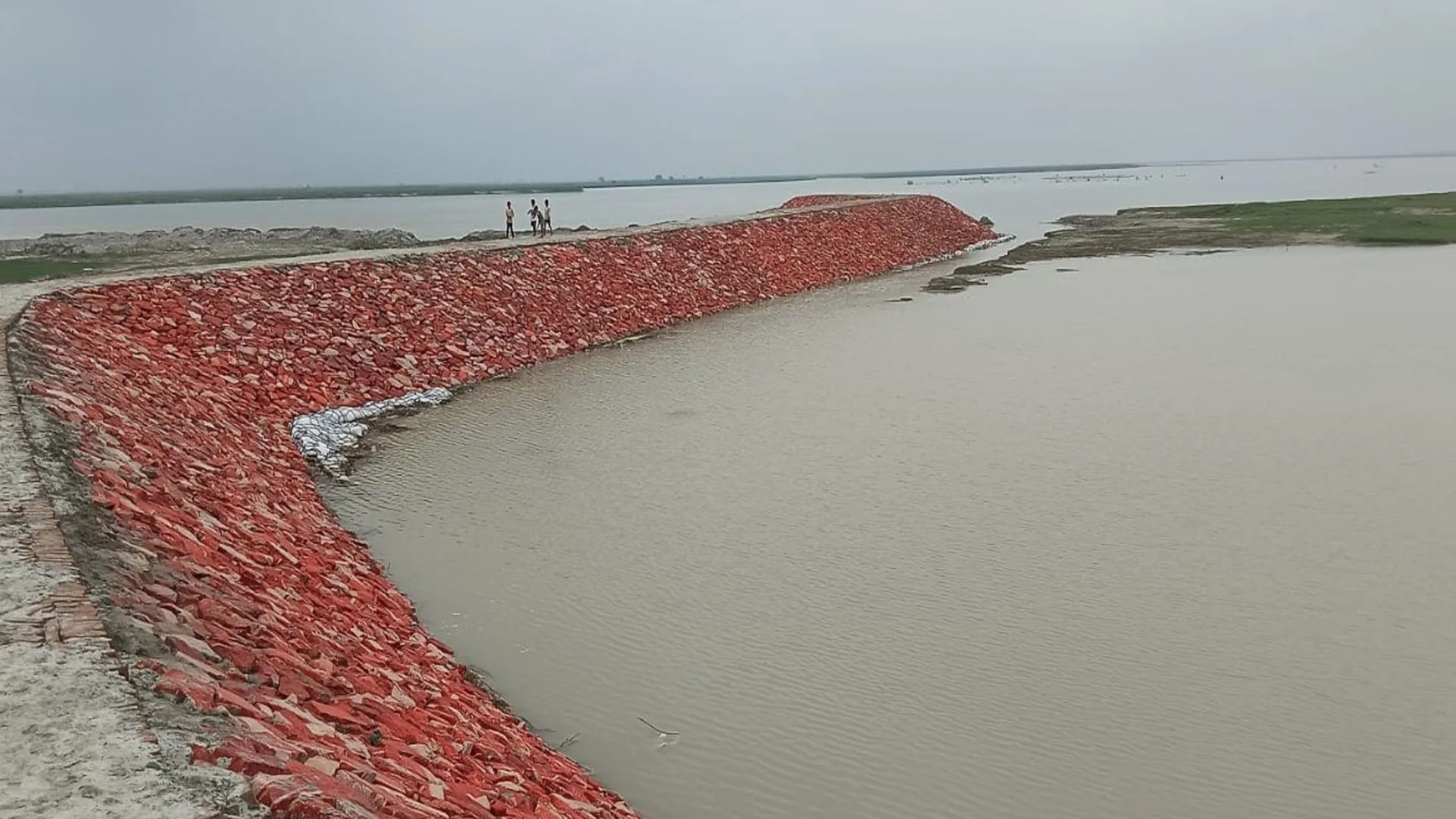 बदायूं: गंगा का दिखने लगा रौद्र रूप...सहसवान-उसहैत में बाढ़ का खतरा