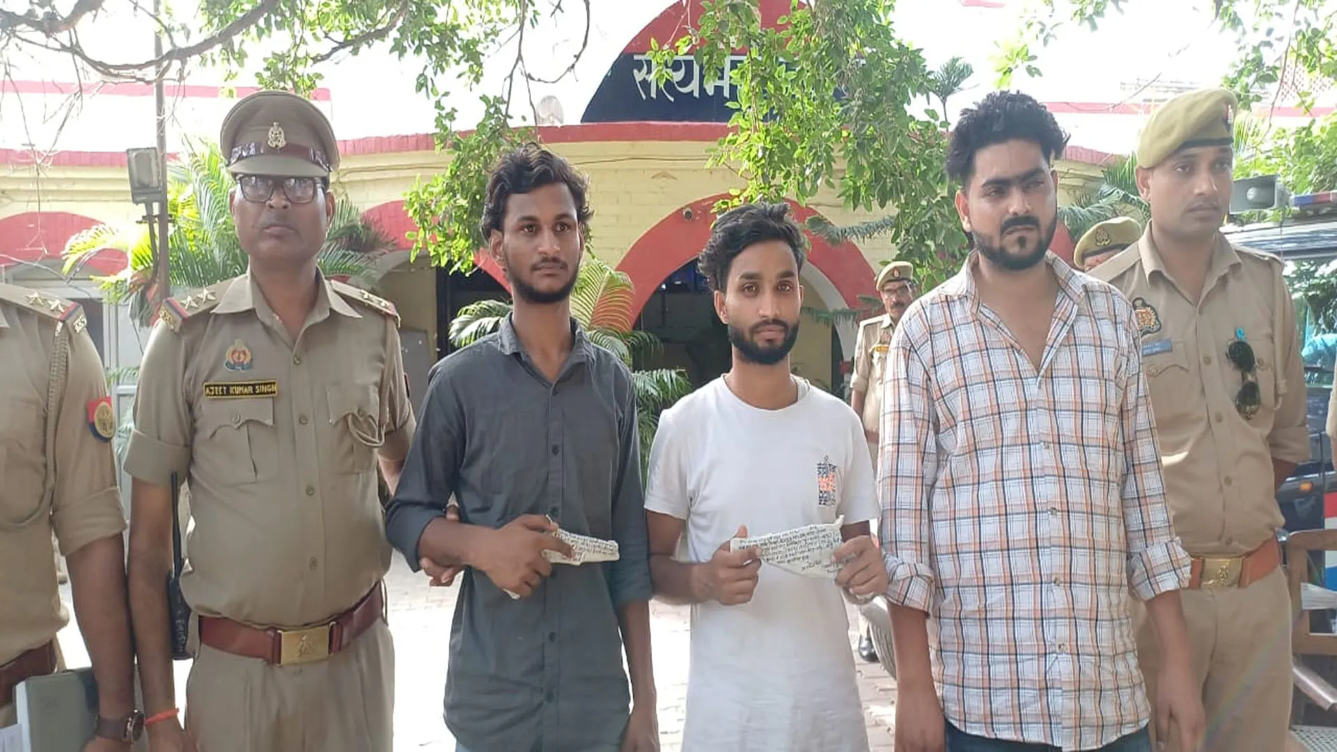 लखीमपुर खीरी: मारपीट और फायरिंग मामले में तीन आरोपी गिरफ्तार 