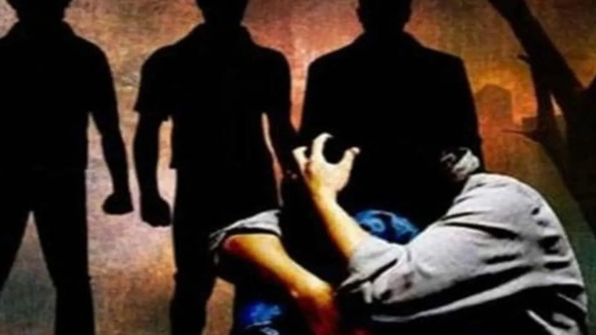 रामपुर: नौकरी का झांसा देकर गैंगरेप का आरोप...अश्लील वीडियो बनाकर ढाई लाख ऐंठे