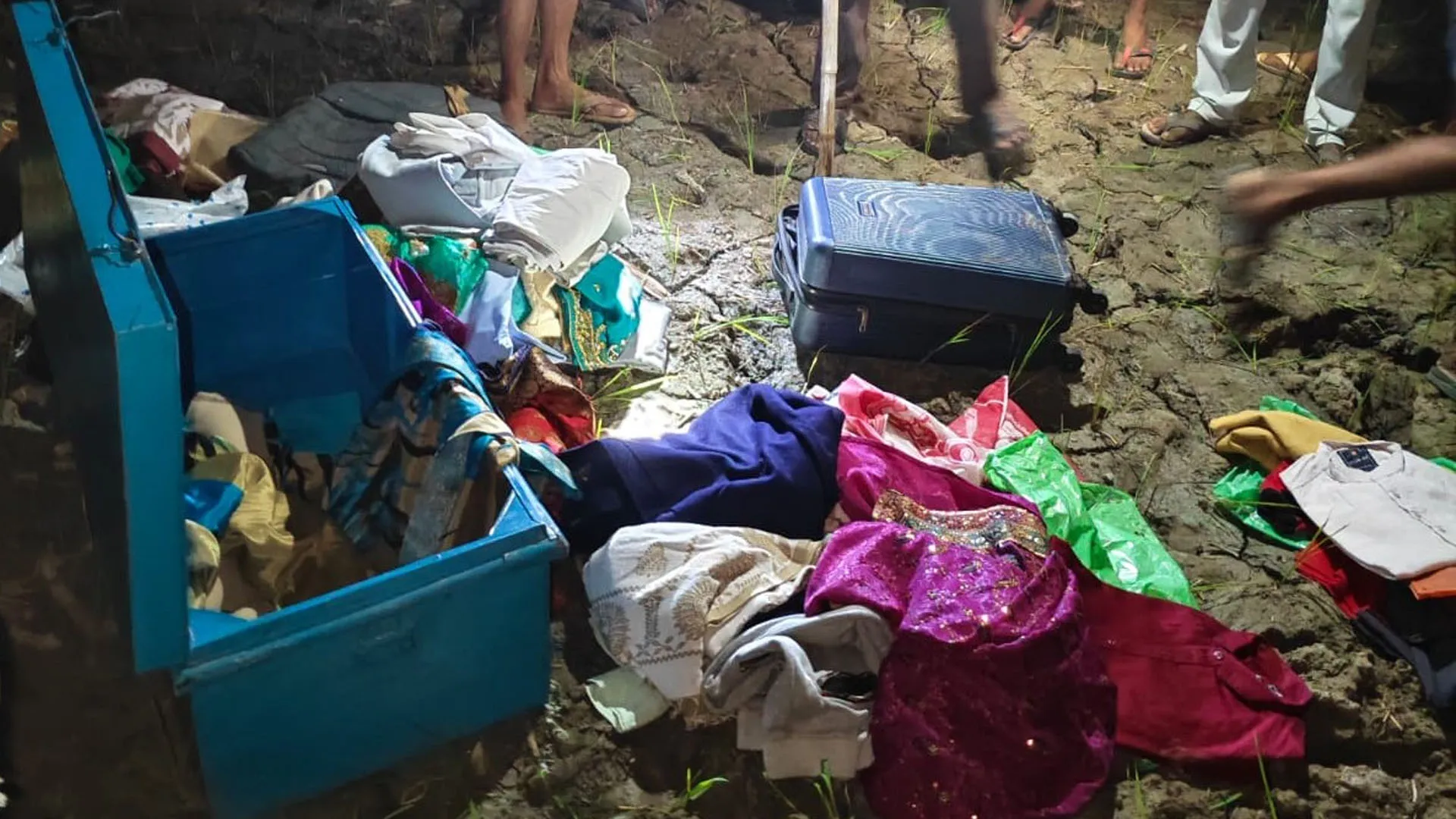 लखीमपुर खीरी: ओदरहा के दो घरों से नकदी समेत चार लाख के जेवर चोरी