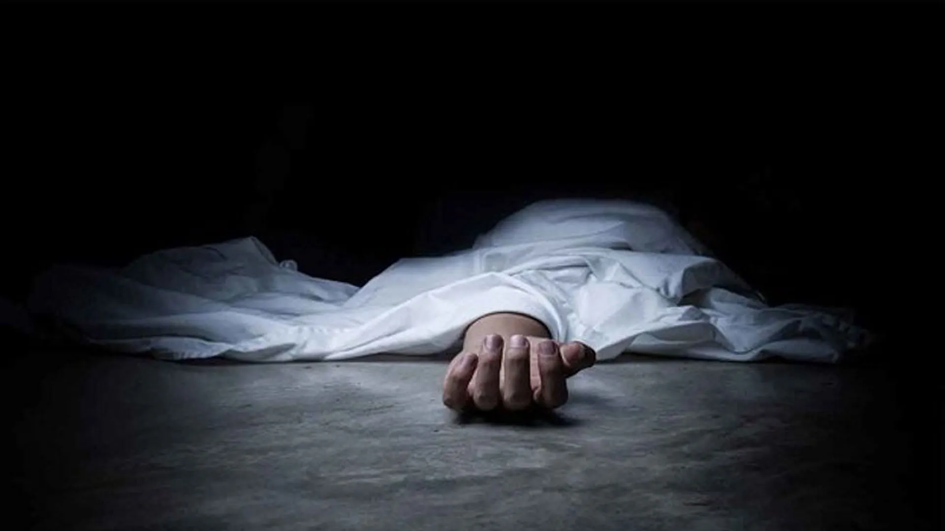 रामपुर: पैर फिसला तो छत से नीचे गिरकर मजदूर की मौत