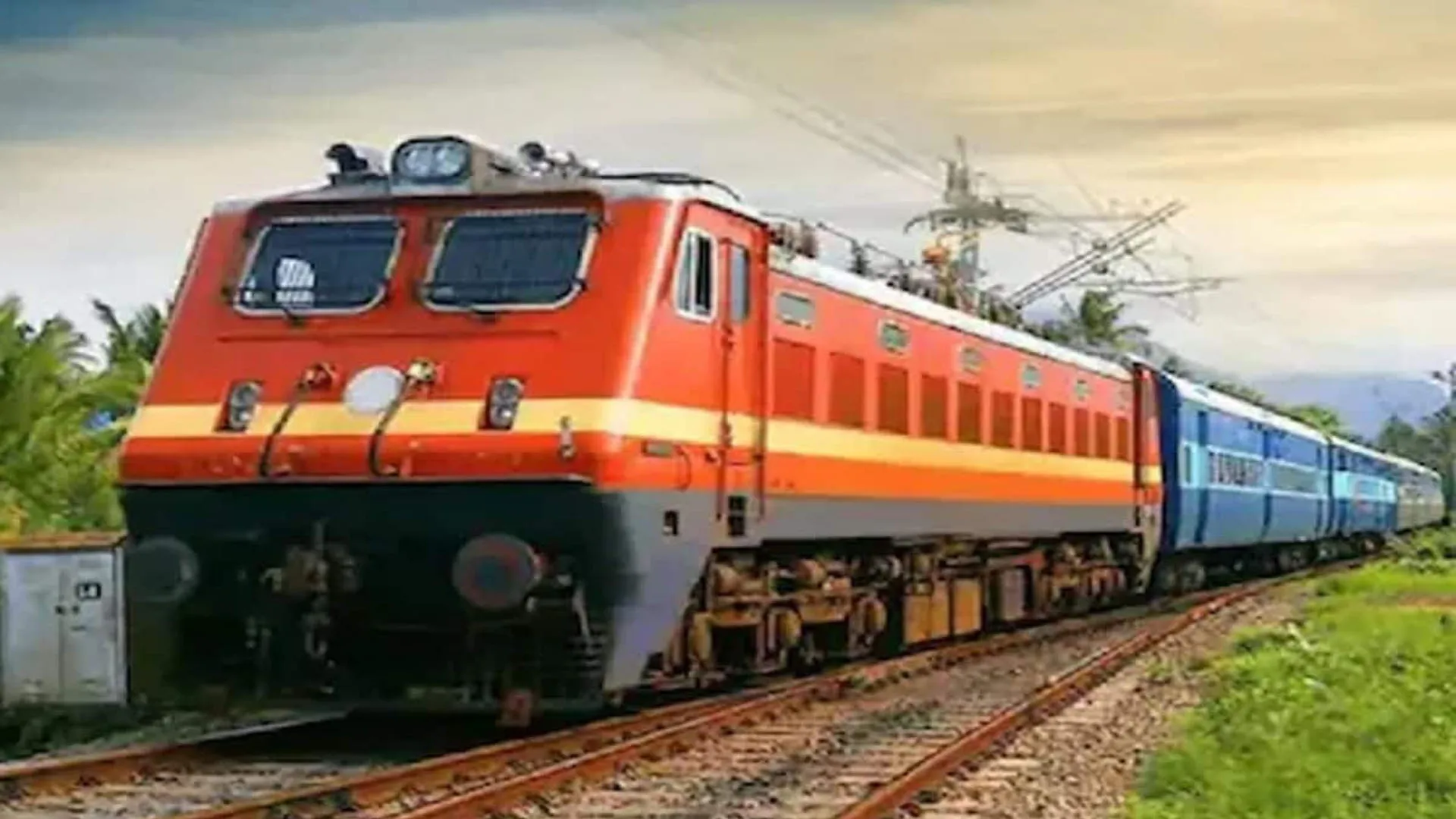 लखनऊ से चलने वाली कई ट्रेनें रद्द, आराक्षण करा चुके यात्रियों के लिए खड़ी हुई समस्या