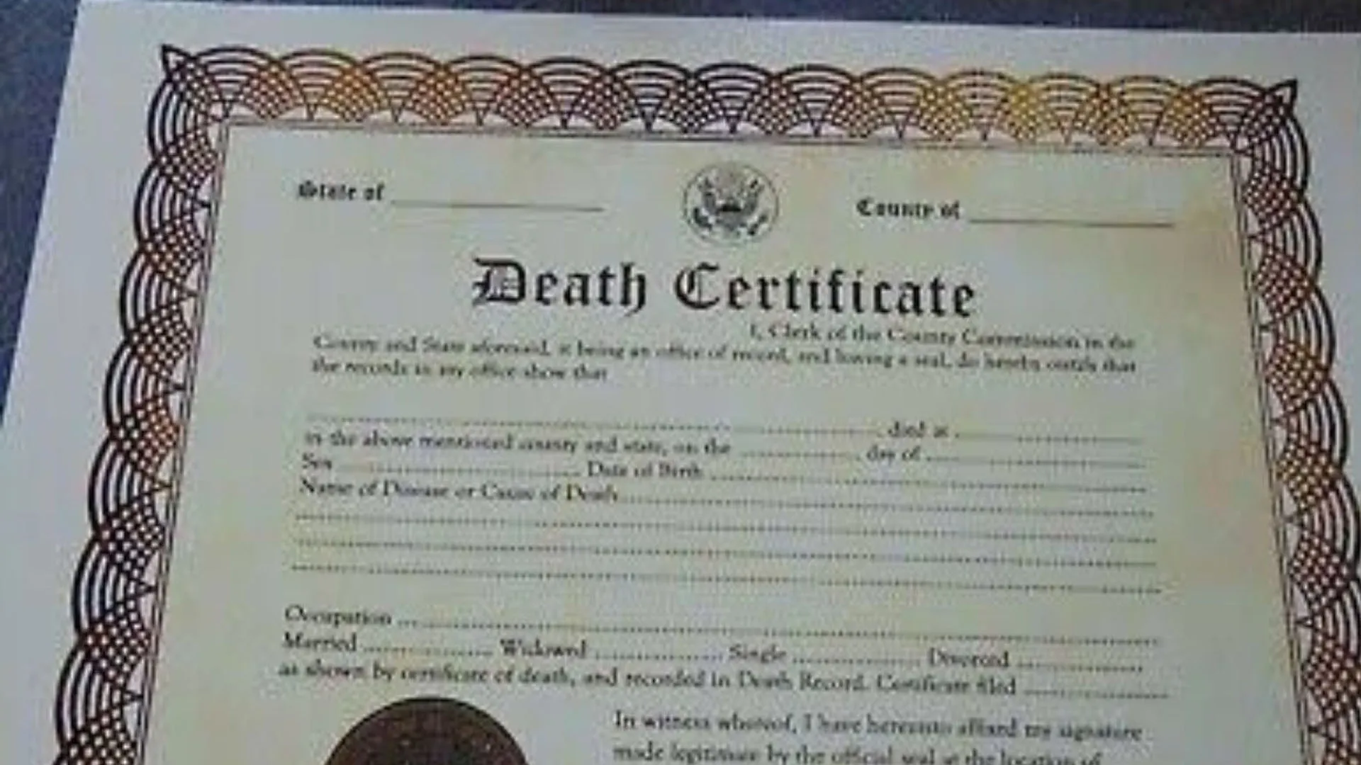 Bareilly: मौत से कई घंटे पहले ही बनवा लिया मां का मृत्यु प्रमाण पत्र