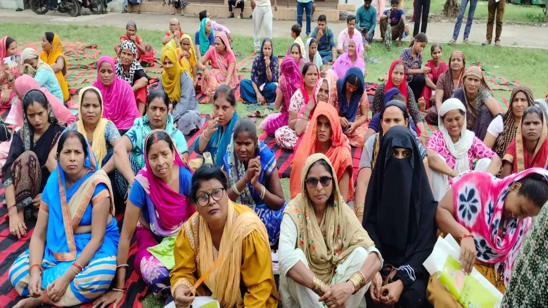 बदायूं: पाई-पाई जोड़कर बुने बेहतर कल के सपने, पल भर में बर्बाद हुए परिवार