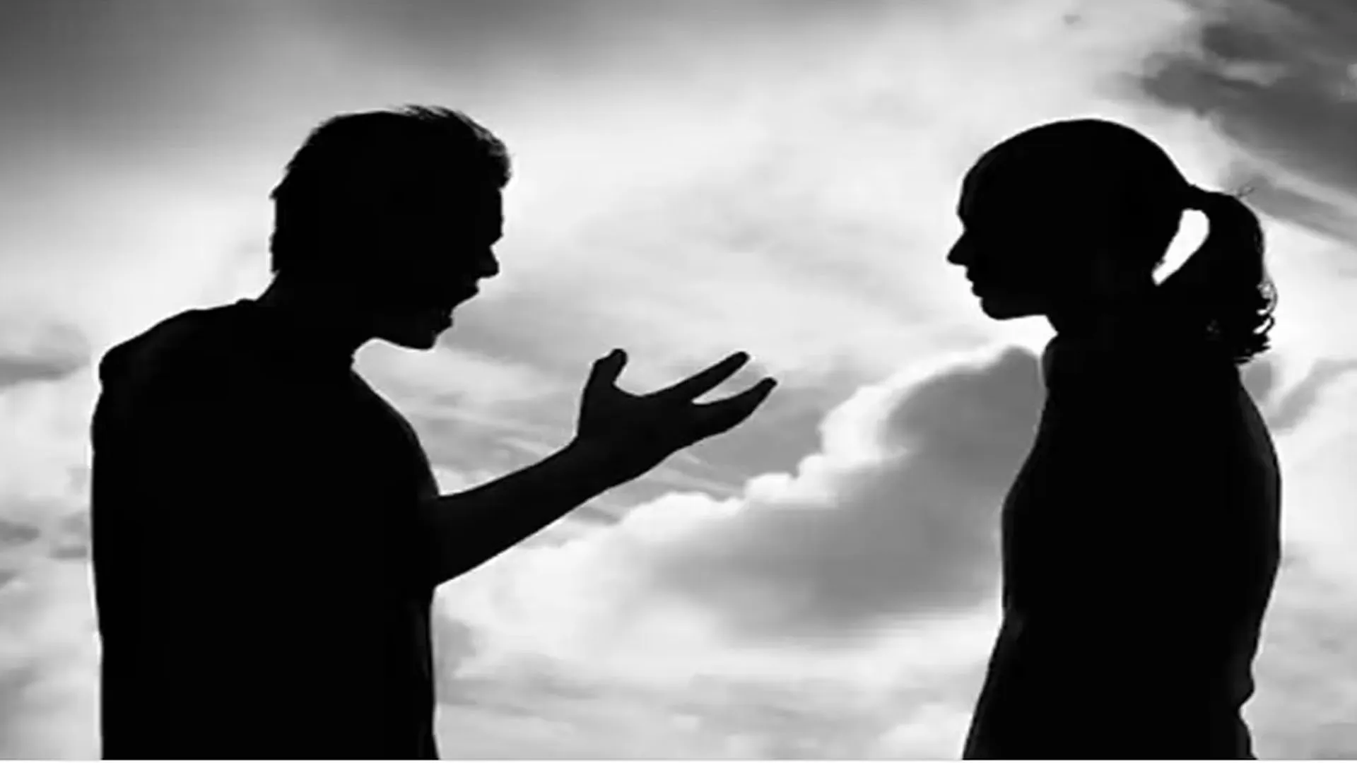 Bareilly: पहले धर्म बदलकर किया निकाह...अब अपना बेटा भाभी को गोद देने का दबाव बना रहा पति