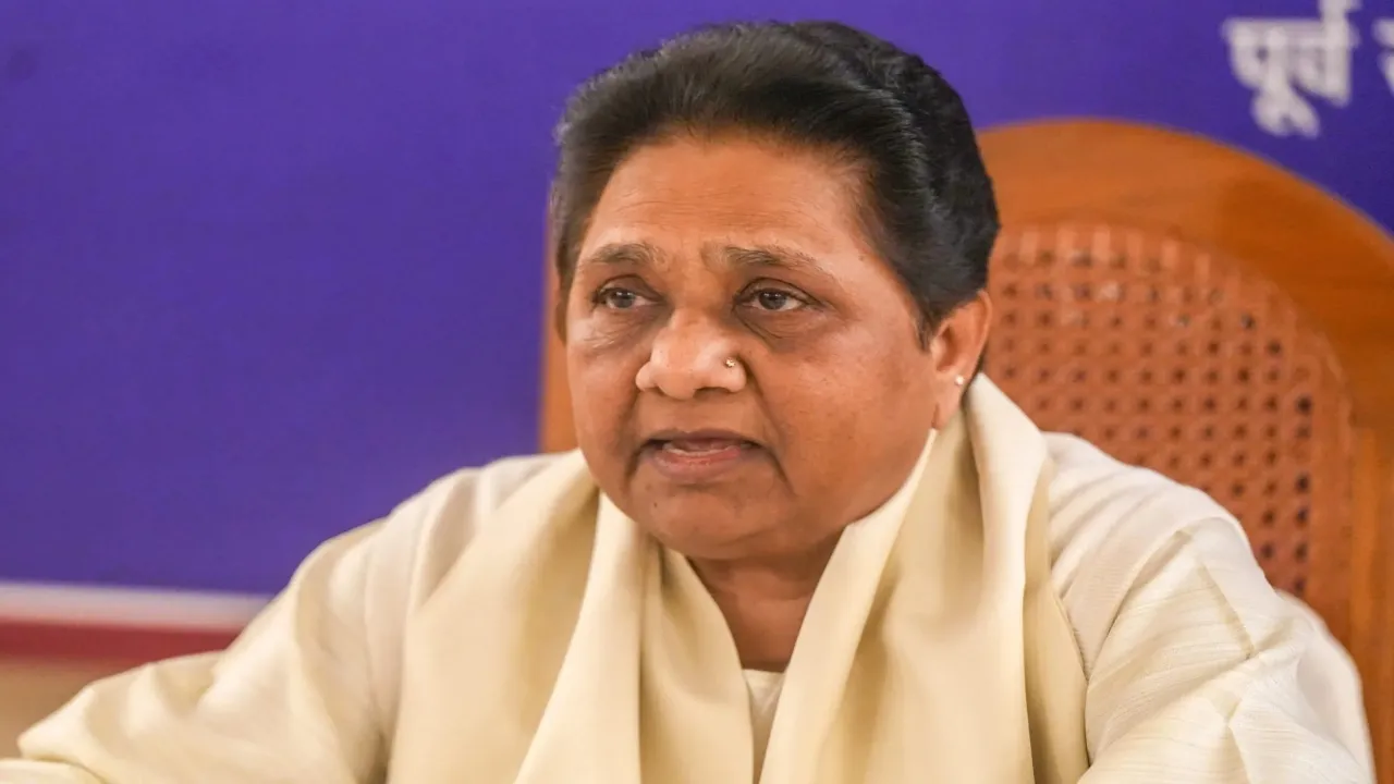 बहुजन समाज पार्टी  ही है उपेक्षित वर्गों की हिषैती, विरोधी दलों पर भड़की BSP सुप्रीमो  