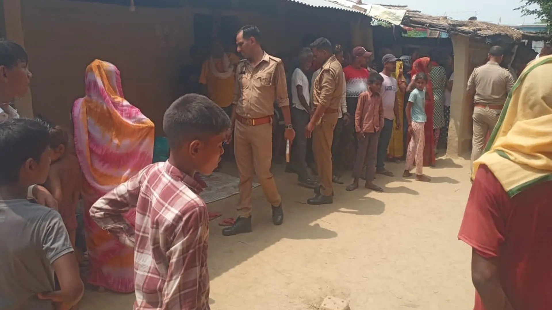 लखीमपुर खीरी: युवक को नुकीला हथियार घोंपकर उतारा मौत के घाट...प्रेम प्रसंग में हत्या की आशंका