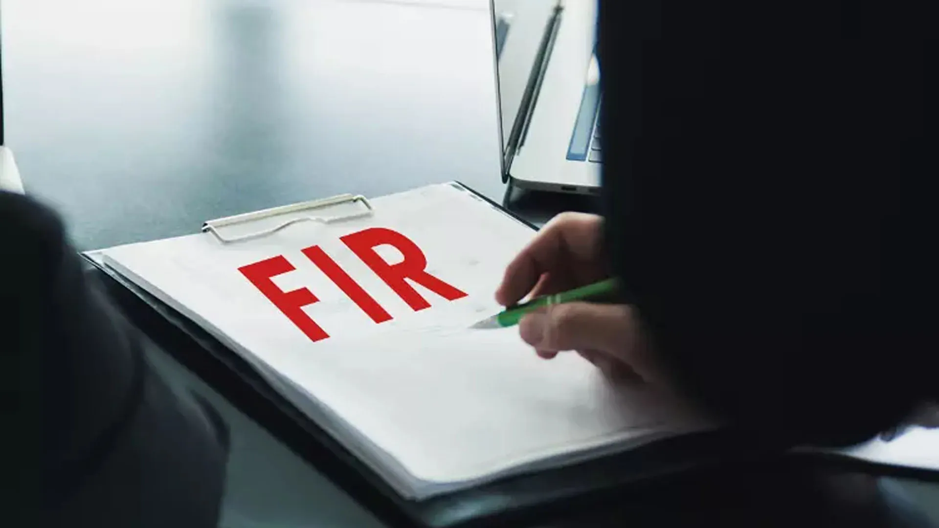 रामपुर: जमीन के बंटवारे में पिता-पुत्रों को पीटा...FIR की दर्ज