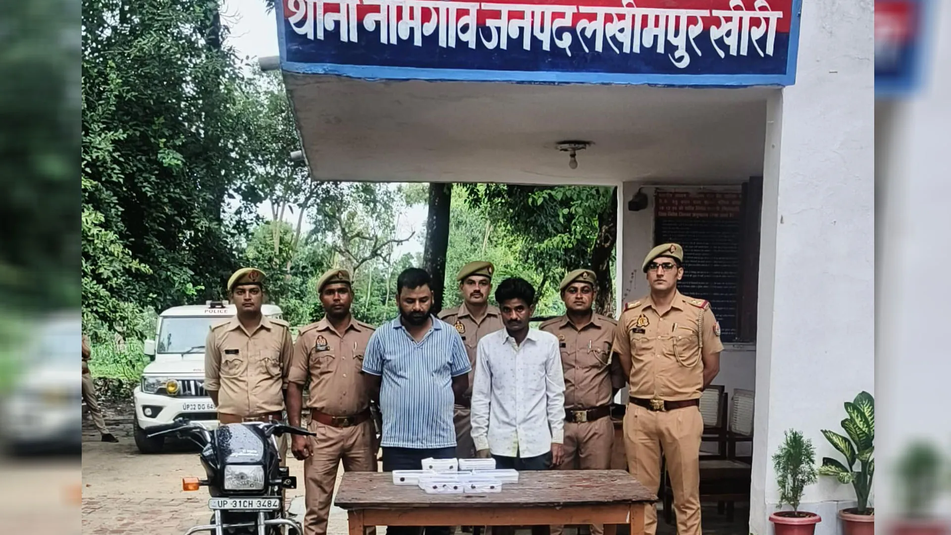 लखीमपुर खीरी: मॉर्निंग वॉक के समय महिलाओं के जेवर लूटने वाले दो बदमाश गिरफ्तार