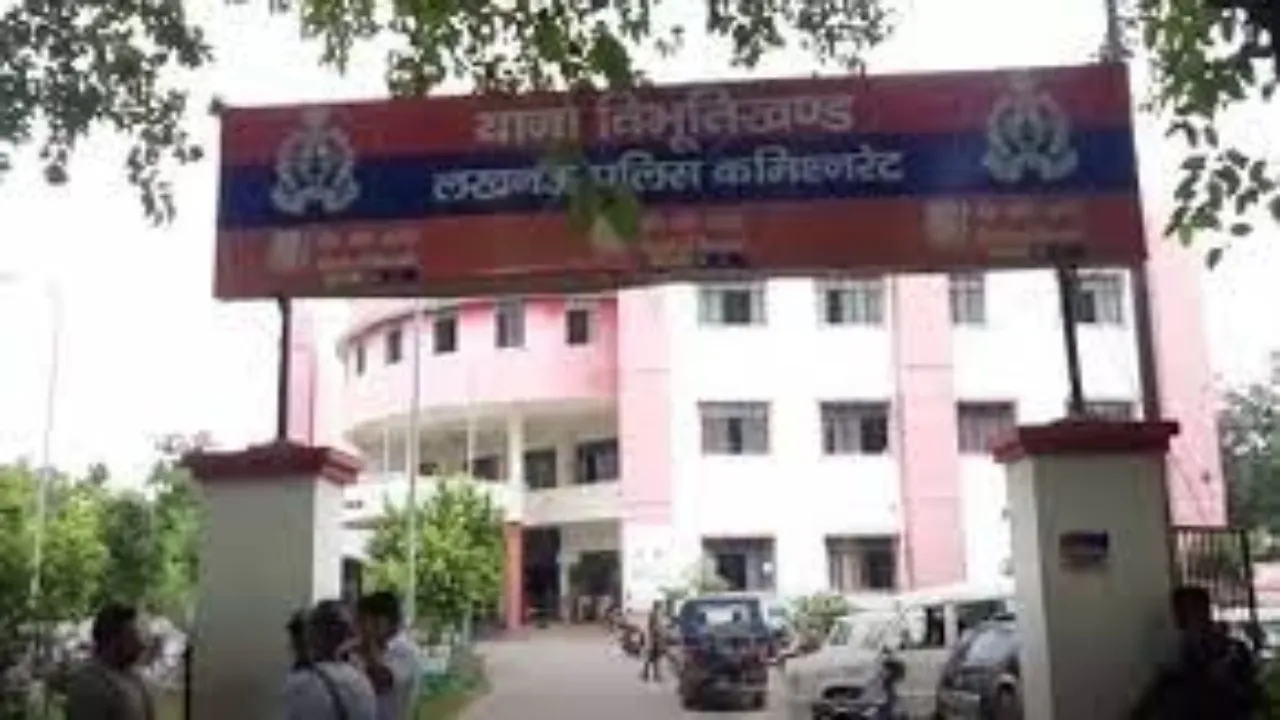 लखनऊ : स्ट्रीट डॉग्स को खाना देने गए सैलून पार्टनर व साथियों पर हमला, एफआईआर दर्ज