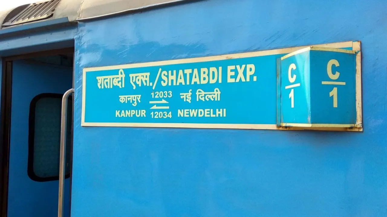 International Day of Yoga 2025 : कानपुर सेंट्रल-नई दिल्ली शताब्दी एक्सप्रेस योग स्पेशल