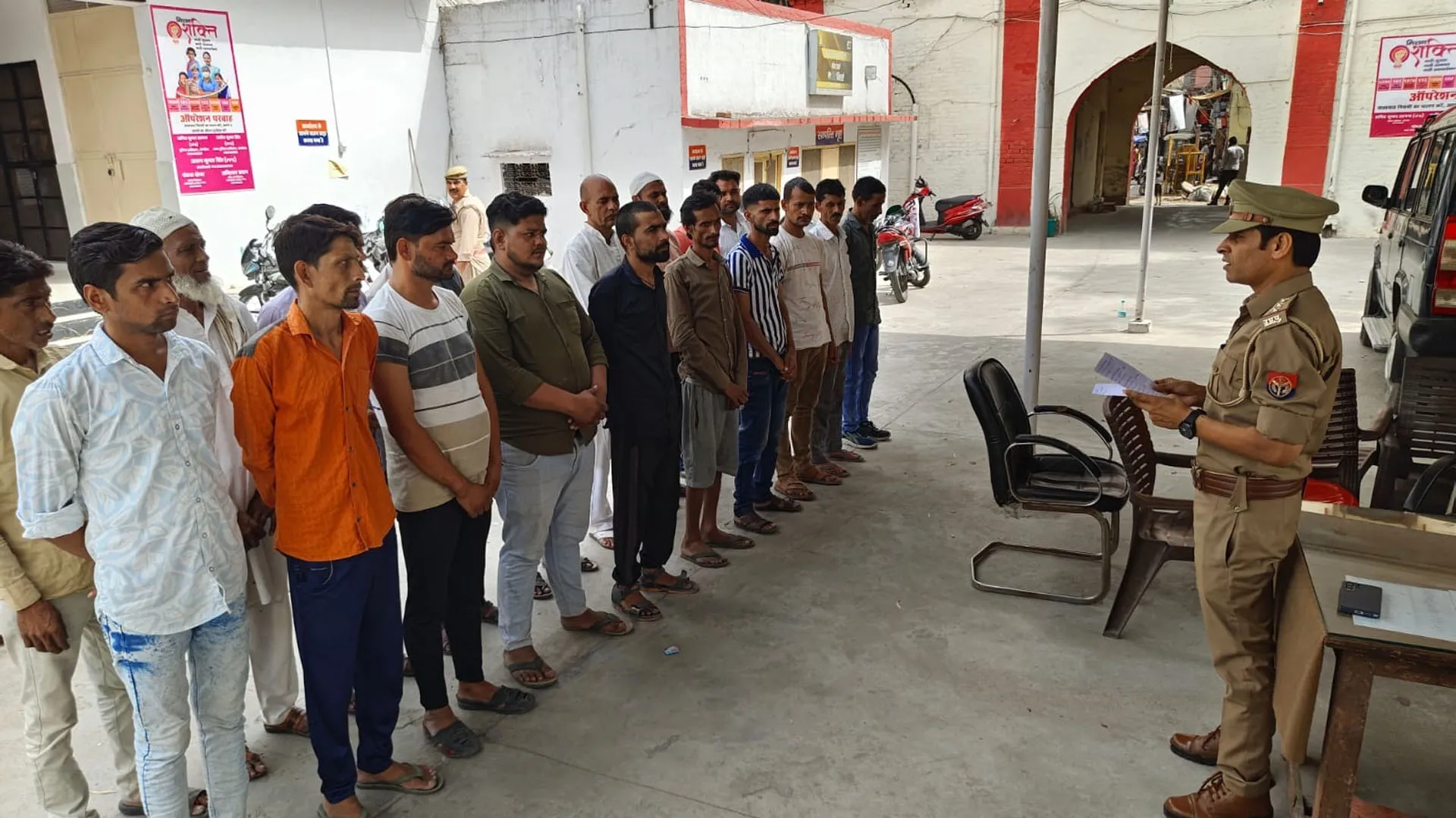 अमरोहा: 50 से अधिक अपराधियों का कराया सत्यापन, दी हिदायत