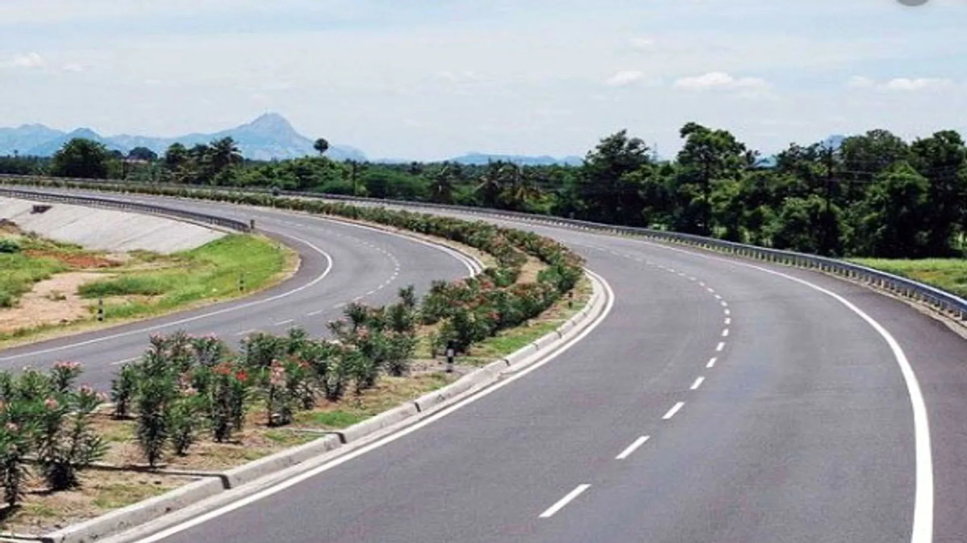 Bareilly: वन विभाग की एनओसी न मिलने से स्टेट हाईवे का चौड़ीकरण फंसा