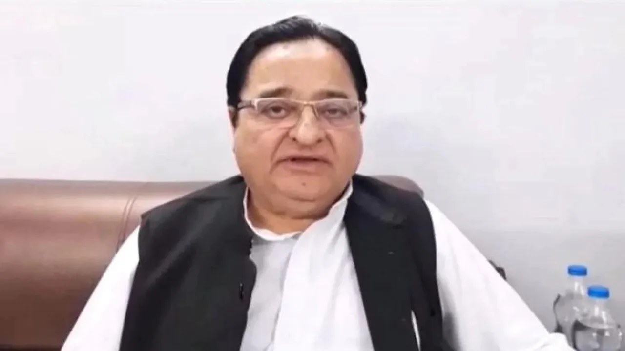 कांवड़ यात्रा से पहले कपड़े उतरवाकर चेकिंग करने पर भड़के एसटी हसन, आतंकियों से की तुलना