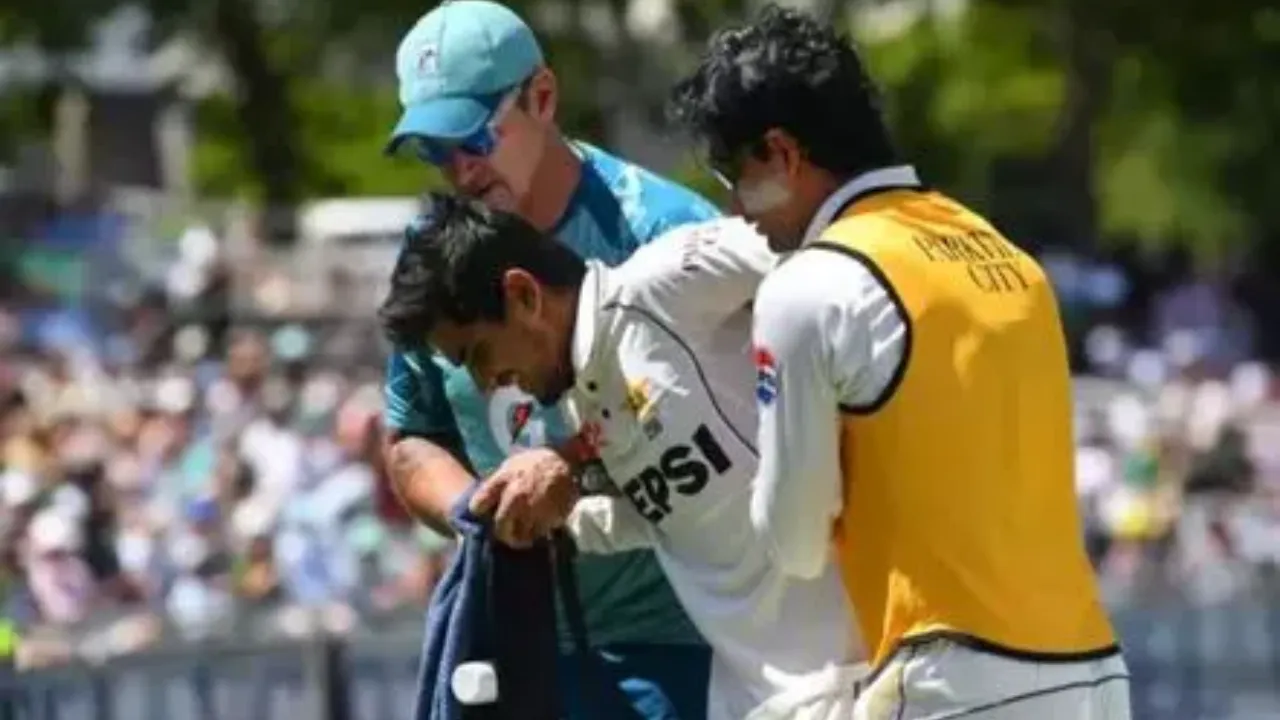 पाकिस्तान क्रिकेट टीम को लगा तगड़ा झटका, कई सीरीज से बाहर हुआ टॉप खिलाड़ी, होगी सर्जरी