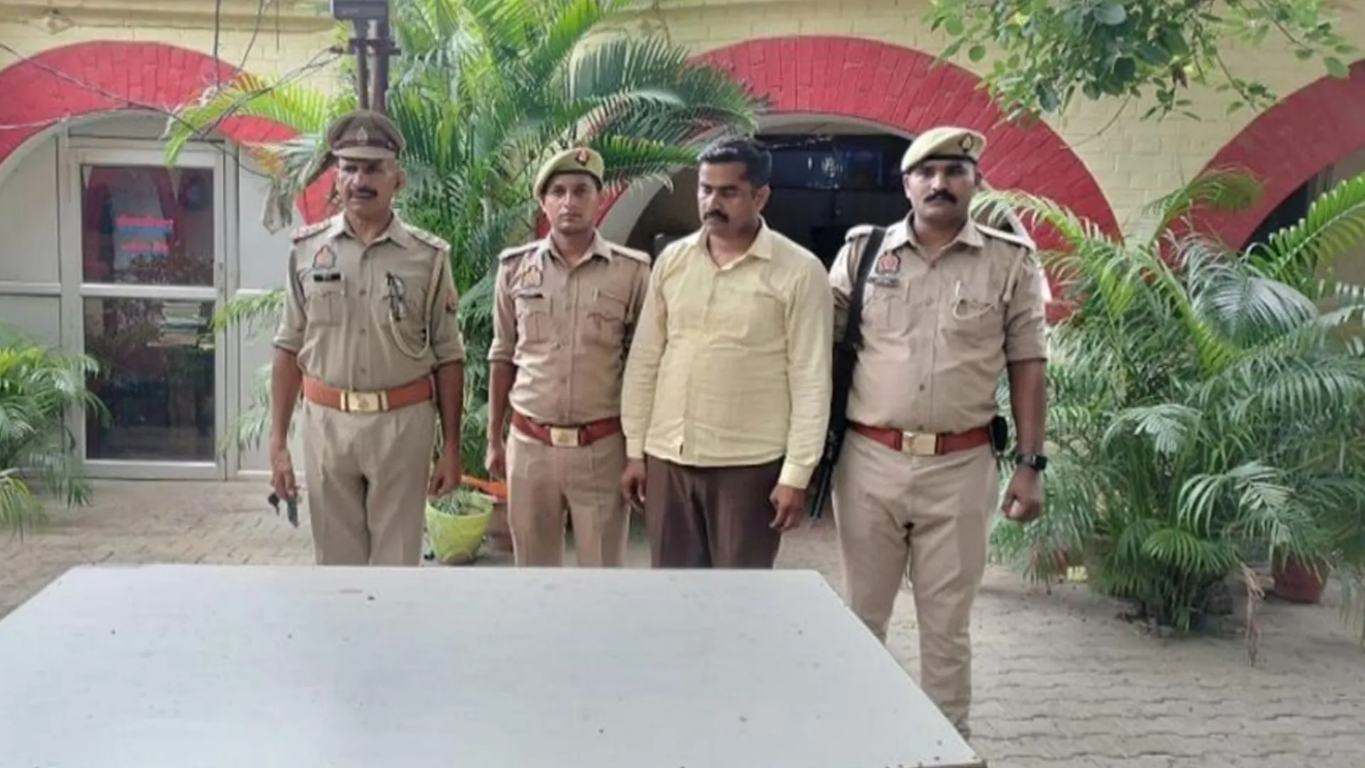 लखीमपुर खीरी : 16 साल की छात्रा से दुष्कर्म के आरोपी होमगार्ड को भेजा जेल