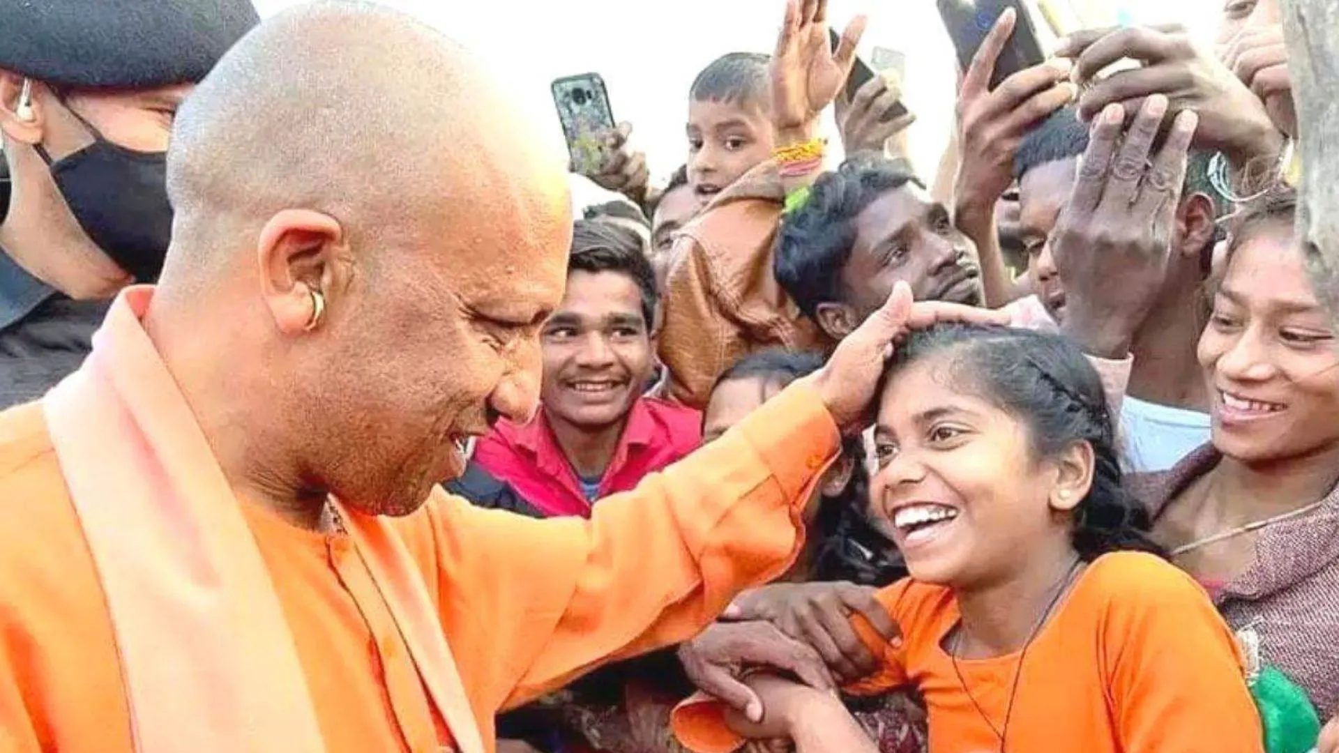 मुख्यमंत्री योगी के नेतृत्व में टेक स्किल्ड बन रहे यूपी के युवा, सेवा मित्र पोर्टल से आया बड़ा बदलाव   