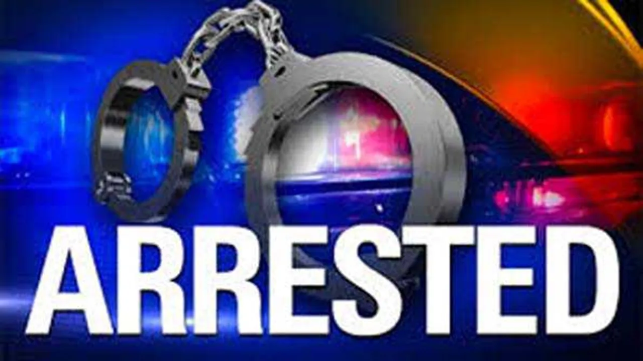 फर्रुखाबाद: पुलिस मुठभेड़ में घायल कुख्यात गौ तस्कर गिरफ्तार, एक फरार