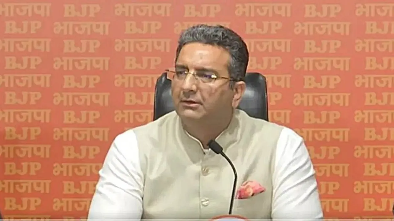 BJP ने तेजस्वी यादव को बताया नामजवादी मौलाना, कहा- क्या आपने संविधान पढ़ा है?