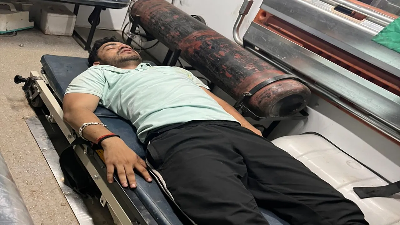 बाराबंकी: लोधेश्वर महादेव मंदिर में बवाल, दलित युवक को पूजा से रोका, जातिसूचक टिप्पणियों के साथ मारपीट का आरोप, जानें क्या बोला पुजारी पक्ष 