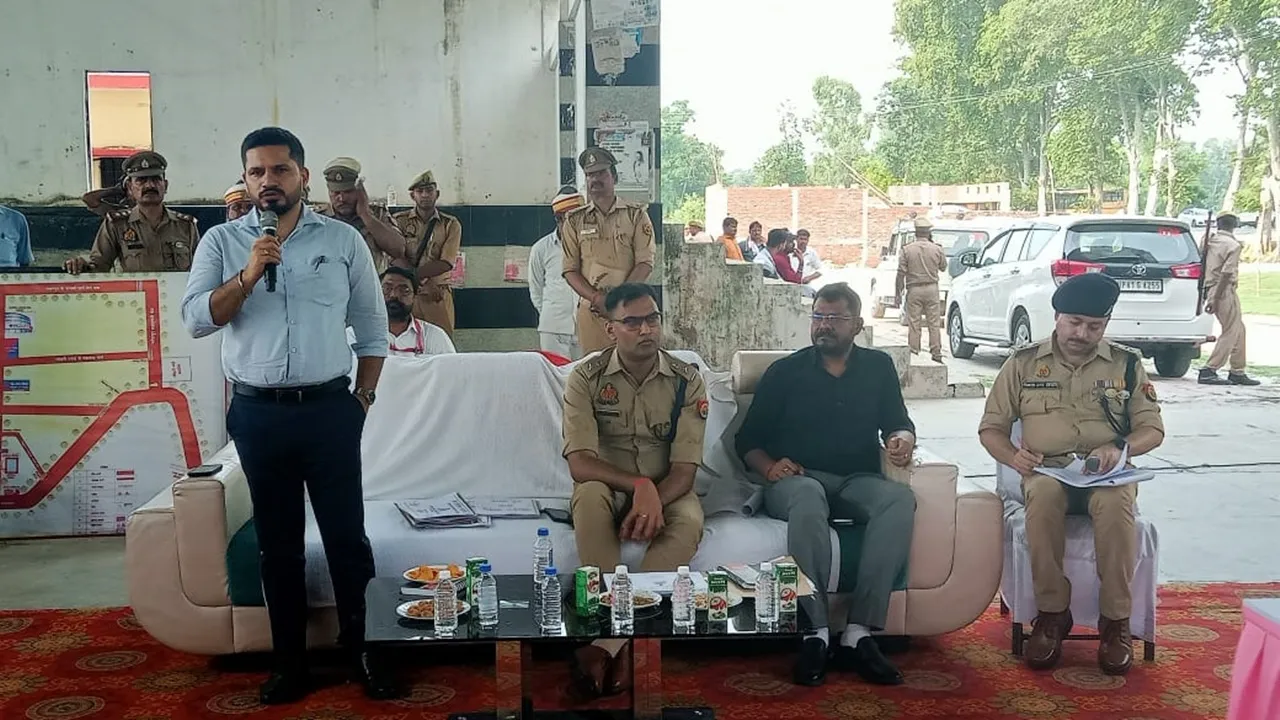 बाराबंकी: श्रद्धालुओं से मधुर व्यवहार करें, तैनाती में लापरवाही न हो, डीएम ने अधिकारियों को दिए निर्देश
