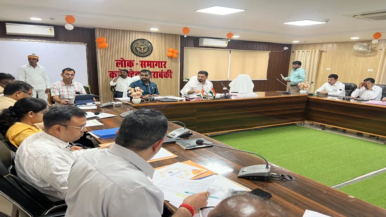 बाराबंकी: विद्यालय निर्माण में देरी पर यूपी प्रोजेक्ट कॉर्पोरेशन के इंजीनियर को नोटिस