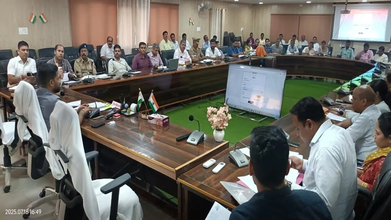 बाराबंकी: सड़क हादसों पर लगेगा विराम, 9 दुर्घटना बाहुल्य स्थानों पर होगी विशेष निगरानी, लगेंगी स्ट्रीट लाइट्स 