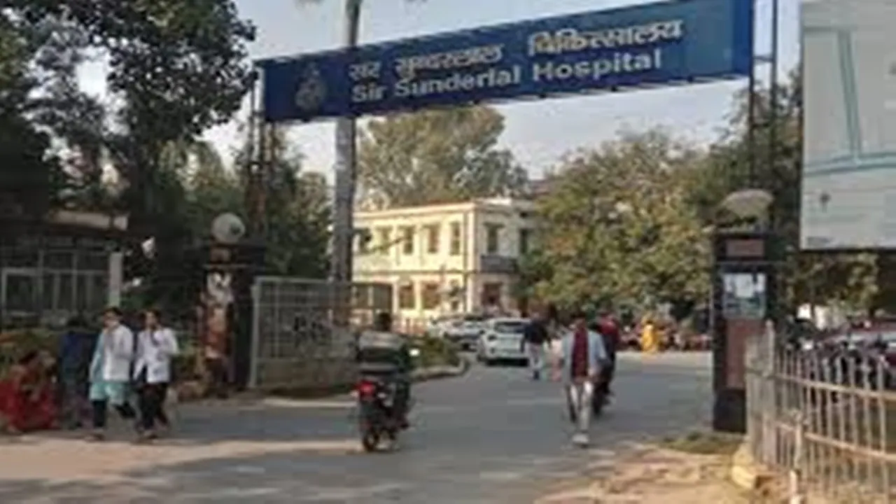 BHU के सर सुंदरलाल अस्पताल में दलालों और चोरों पर कड़ा एक्शन, हॉस्पिटल प्रशासन ने जारी की तस्वीरें