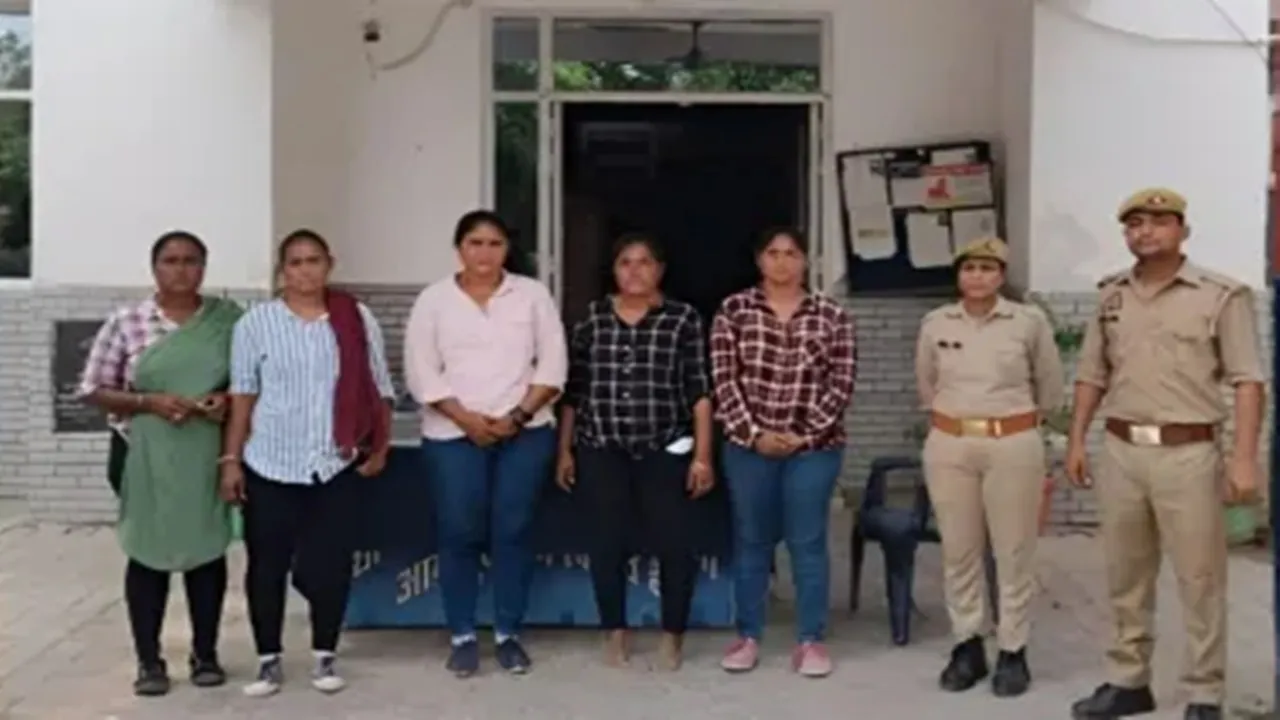 उन्नाव में अवैध वसूली के आरोप में पांच महिलायें गिरफ्तार, विरोध पर देती थीं धमकी
