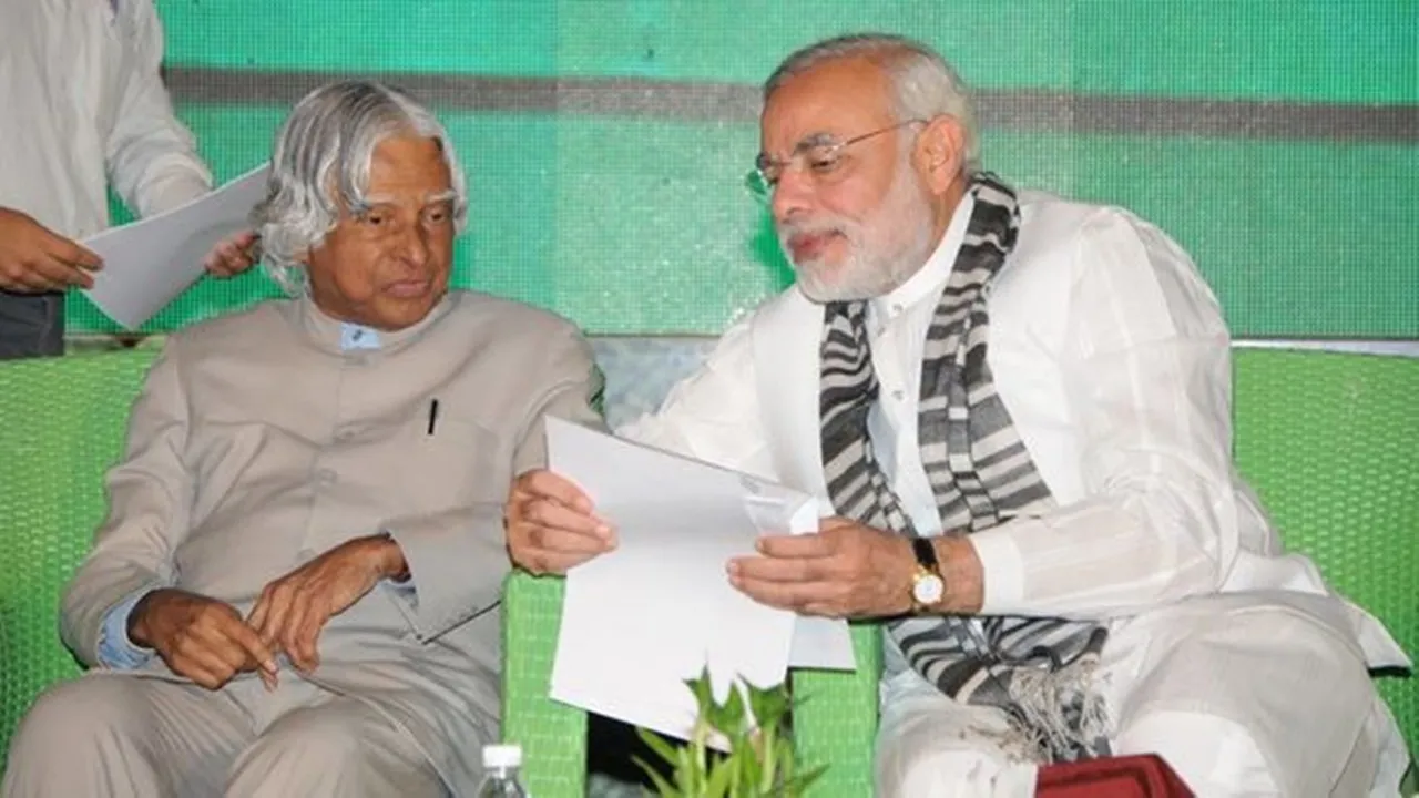 पूर्व राष्ट्रपति अब्दुल कलाम की पुण्यतिथि आज: पीएम मोदी ने किया नमन, अर्पित की श्रद्धांजलि 