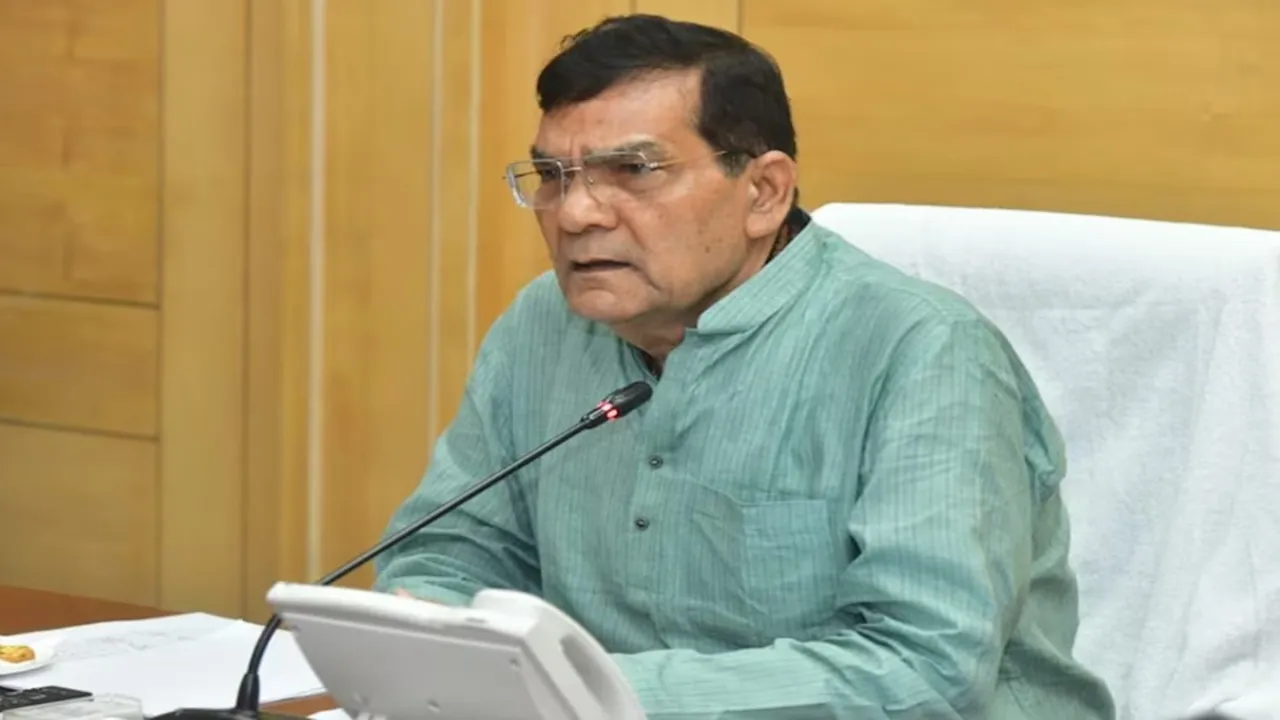 UP: ऊर्जा मंत्री एके शर्मा ने सपा-कांग्रेस को दी नसीहत, कहा- पहले खुद देखो आईना...