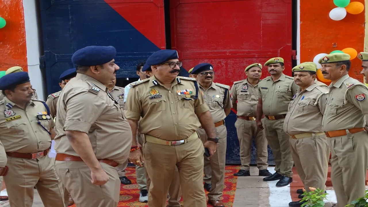 बाराबंकी: डीजी ने किया जिला कारागार का औचक निरीक्षण