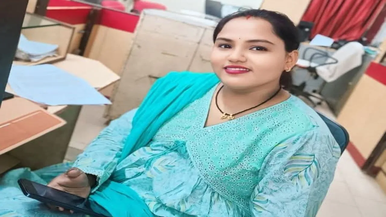 गोंडा: छुट्टा सांड ने महिला बैंककर्मी को पटक-पटक कर मार डाला, परिजनों में मचा कोहराम