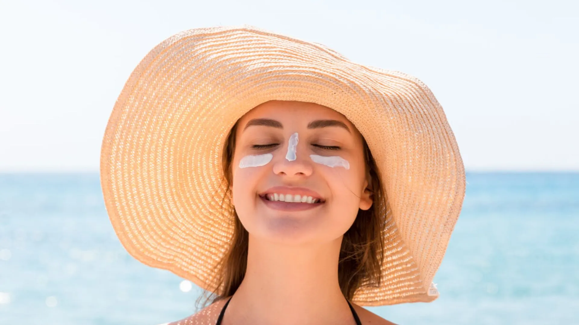 सनस्क्रीन में मौजूद हार्मफुल Chemicals कितने सुरक्षित? Product का इस्तेमाल, फायदे और नुकसान, जानिए आपकी स्कीन को किस तरह करते है एफेक्ट